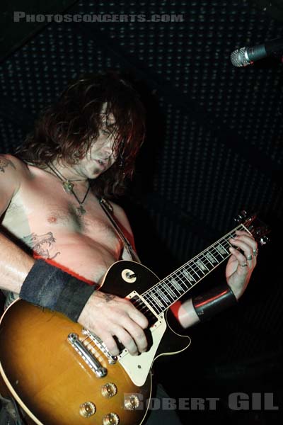 HIGH ON FIRE - 2006-07-16 - PARIS - Batofar - 
